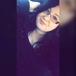 Meet your Posher, Cait